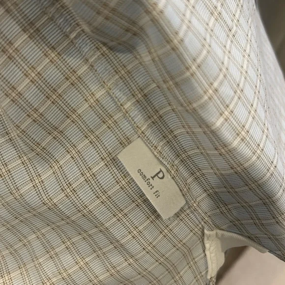 Zegna Men’s Button-down shirt. Size 16, 34 1/2.